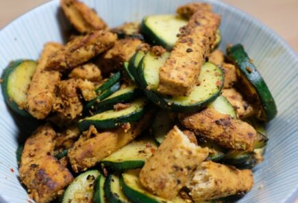 Plant-based meat with zucchini